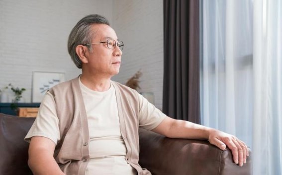 30岁后必须警惕的五大伤肝习惯，日常干预可有效逆转脂肪肝