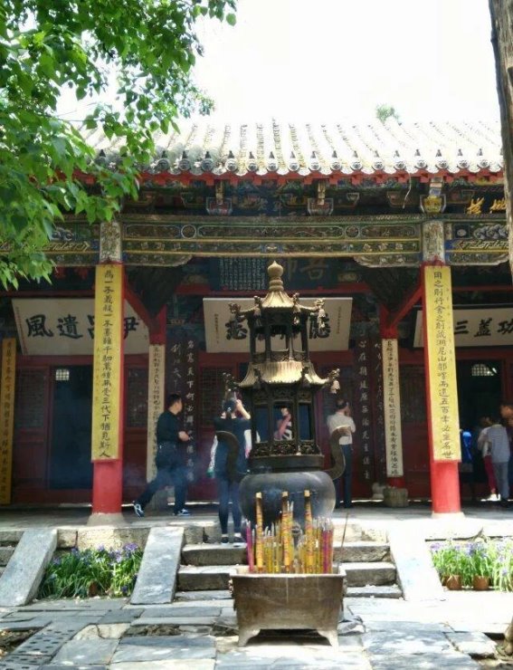 南阳武侯祠：诸葛亮的躬耕之地与历史的永恒印记