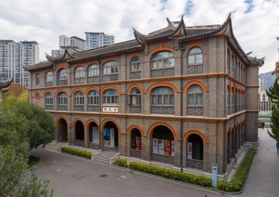上海City Walk探索梧桐区：城市更新带来的魅力复兴
