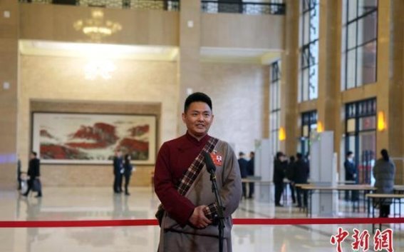 珠峰队长苏拉王平：引领冰雪运动带动藏族民众致富