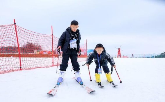 四川冰雪热潮持续升温，春节假期冰雪产业迎来新机遇