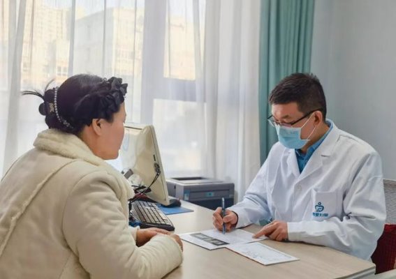 乳腺健康：关注乳腺增生与乳腺癌的早期警示