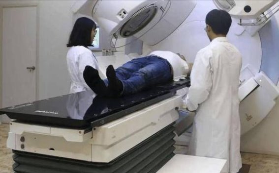 肺癌的隐秘信号：警惕身体这些细微变化，可能是晚期征兆