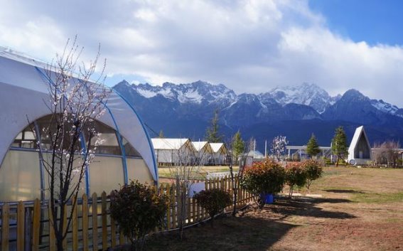 在丽江春光里，邂逅雪山与浪漫
