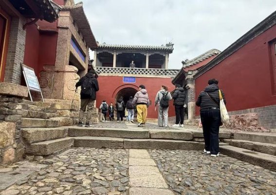 登泰山祈福，庆“二月二”龙抬头