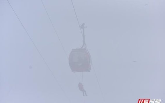天门山索道高空救援演练：极限环境中的精准应对