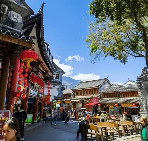 大理古城“奸商奶奶”的反向营销：坑别人，自己笑