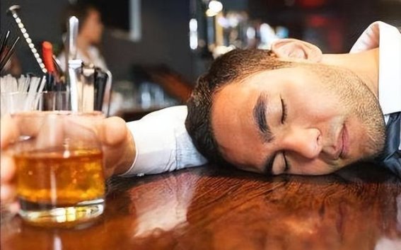 经常喝酒，身体发出的五大警告信号
