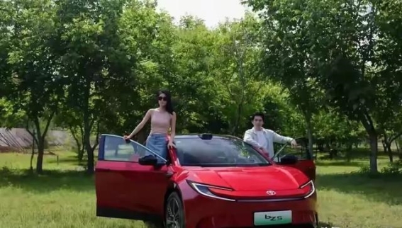 丰田bZ5：探索未来的电动化之路