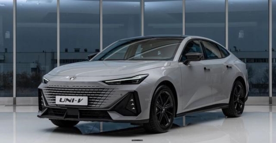 全新长安UNI-V：兰博基尼风格的革新，外观与动力双重突破