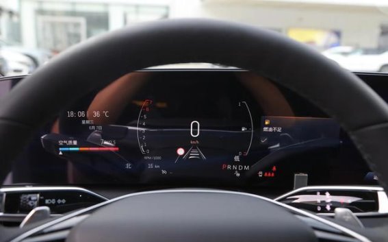 凯迪拉克CT6：超越传统C级车，豪华感与气场的完美结合