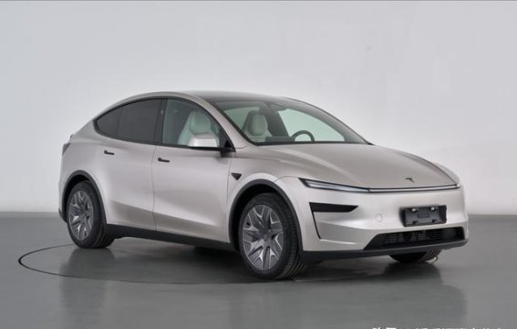 特斯拉Model YL全新六座版亮相，40万价格挑战理想L8