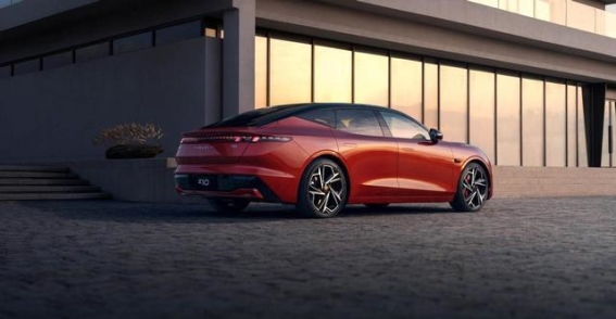 领克Z10：极速漂移背后的硬核科技与安全防线