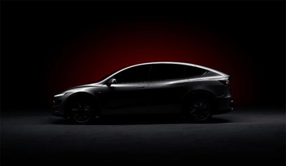 特斯拉Model Y L加长版曝光：六座布局与三排座椅的全新挑战