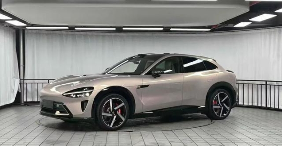 小米YU7二手车加价潮：从抢购热潮到市场博弈