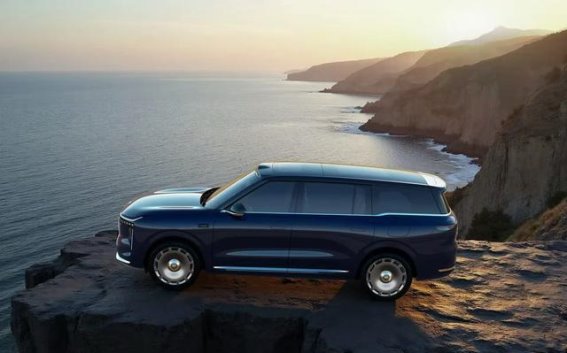 智己汽车“超级增程”全球首发，革新电动出行体验