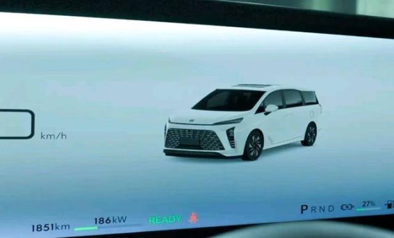 新款别克GL8陆尊PHEV：5C超充技术引领豪华MPV新风潮