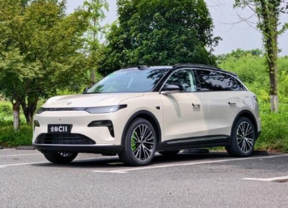 零跑C11焕新登场，15万级中型SUV的全能之选