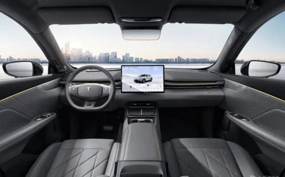 深蓝S05长续航版正式上市 续航提升配置升级引领新能源新风尚