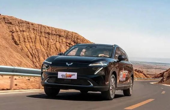 五菱星光S 2025款开启预售，设计升级与1.5T动力并驾齐驱