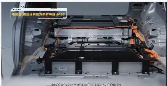 懂车帝拆解坦克400 Hi4-T揭示新能源越野车的硬核安全底气