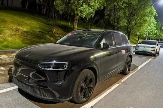 新款问界M7多彩亮相，增程与纯电版本同步登场