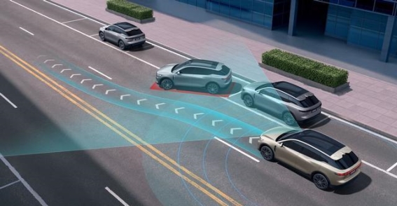 全新岚图知音预售开启，22万元起打造家庭纯电SUV全能体验