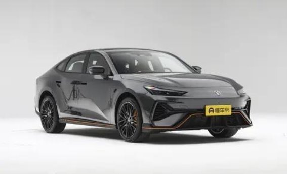 第三代UNI-V限时优惠六重礼遇，助力消费者畅享智能驾乘