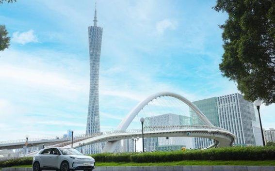 极狐T1：一款以高性价比与卓越配置打破市场格局的电动车