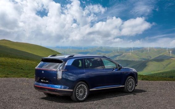 广汽昊铂HL增程版：开启家庭出行新体验，续航与智能配置兼备