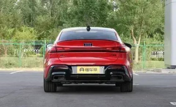 上汽奥迪A5L上市解析：轿跑造型与智能科技的全面升级