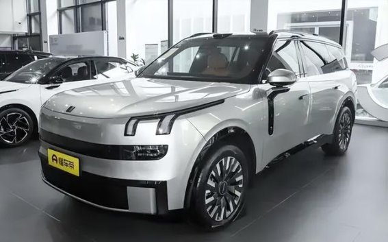 深蓝S09与领克900对比：全场景陪伴与豪华个性的抉择