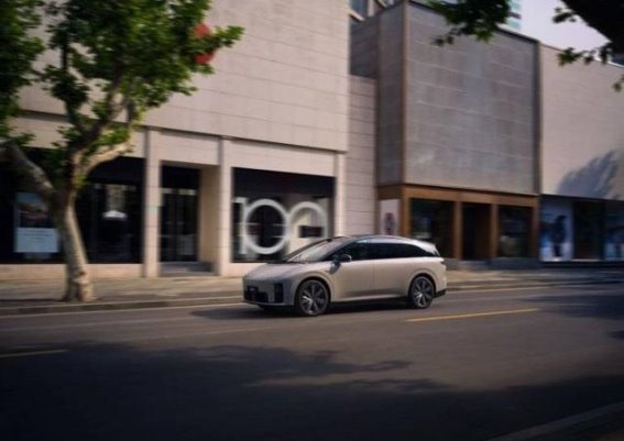 理想汽车2025年二季度财报：营收与利润双增，创新驱动未来发展