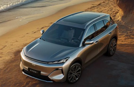 吉利星舰7纯电版：外观熟悉，核心依旧是悬念