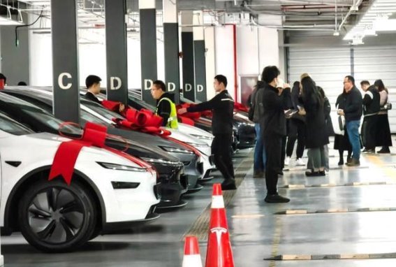 中国SUV市场风云再起：小米YU7与海狮06冲进前十