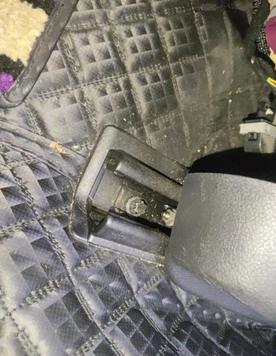 2018款奔驰E级二手车分析：豪华与实用并重，18万值得入手吗？