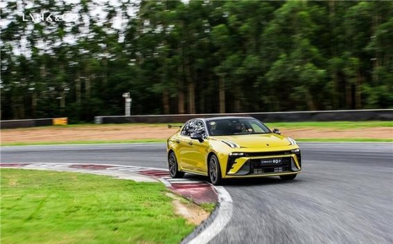 领克03家族肇庆试驾：性能与个性的赛道狂欢