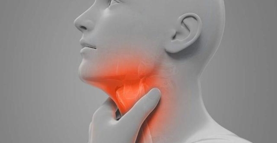 喉咙的微小警告：早期肺炎不容忽视