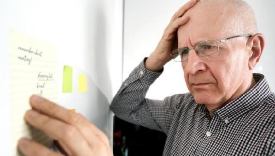 半夜频繁醒来背后的健康信号，你不能忽视