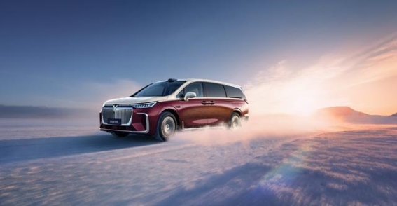 岚图梦想家用技术与豪华重塑高端MPV市场