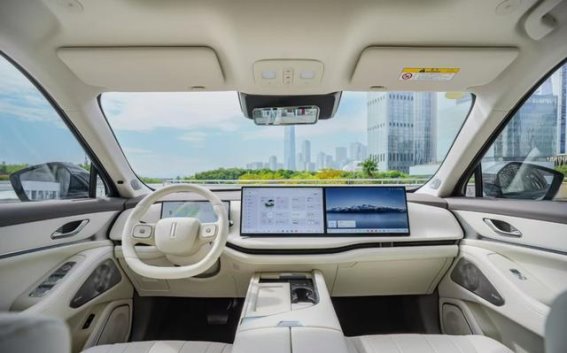 魏牌华丽逆袭：两年磨砺后的高端新能源新势力