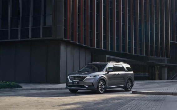 2026款起亚嘉华：兼顾家庭与商务的全能出行伴侣