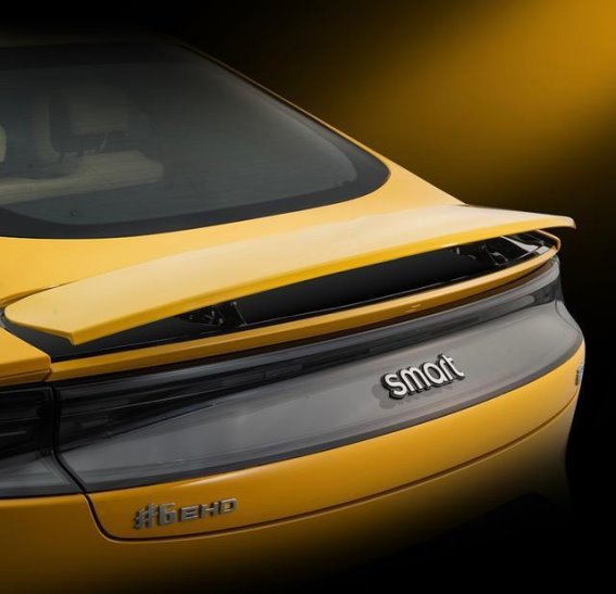Smart精灵6插混版：从小巧精致到中大型轿车的跨越