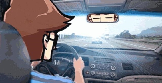 冬季行车中的阳光盲区与安全警示