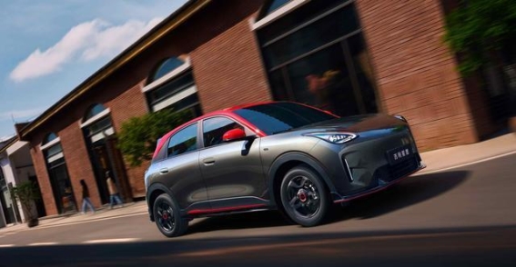 7万级纯电小车之选：吉利星愿对比比亚迪海鸥