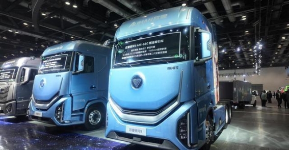 欧曼银河9系列深度解析 混动首发 千马力节能革新高端重卡