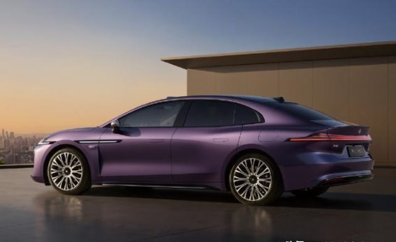 广汽昊铂A800盲订开启 华为乾崑智驾加持吸引关注