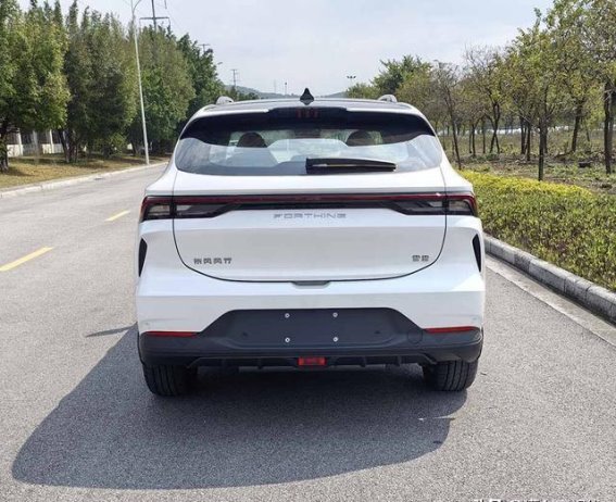 东风风行雷霆增程版上市 12.99万元起售纯电续航230公里