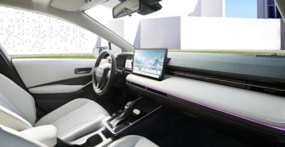 全新智混卡罗拉焕新上市，智能科技与舒适空间引领家轿新风尚