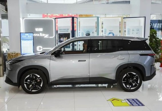 销量七连涨！丰田铂智3X月销破万，实惠价格引爆市场